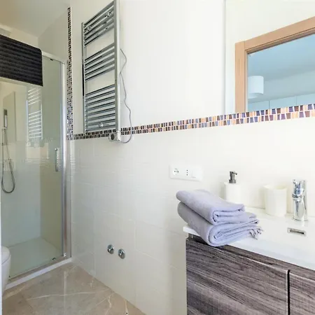 Hostly - Colorhome Midtown - Unique 3 With 3 Private Bathrooms Apartamento *