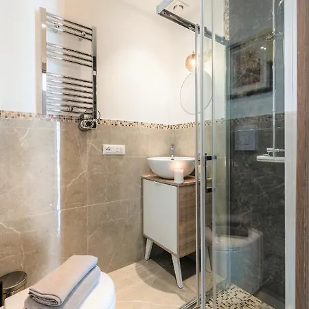 Hostly - Colorhome Midtown - Unique 3 With 3 Private Bathrooms *