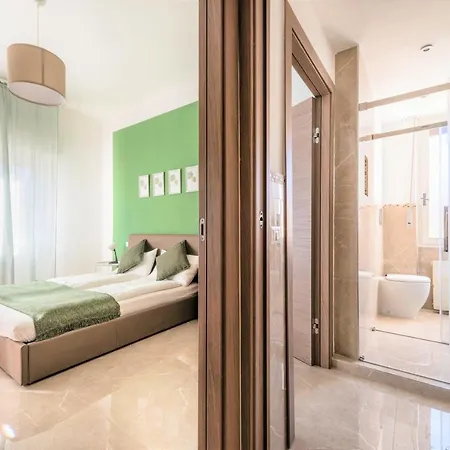 Hostly - Colorhome Midtown - Unique 3 With 3 Private Bathrooms Apartment *